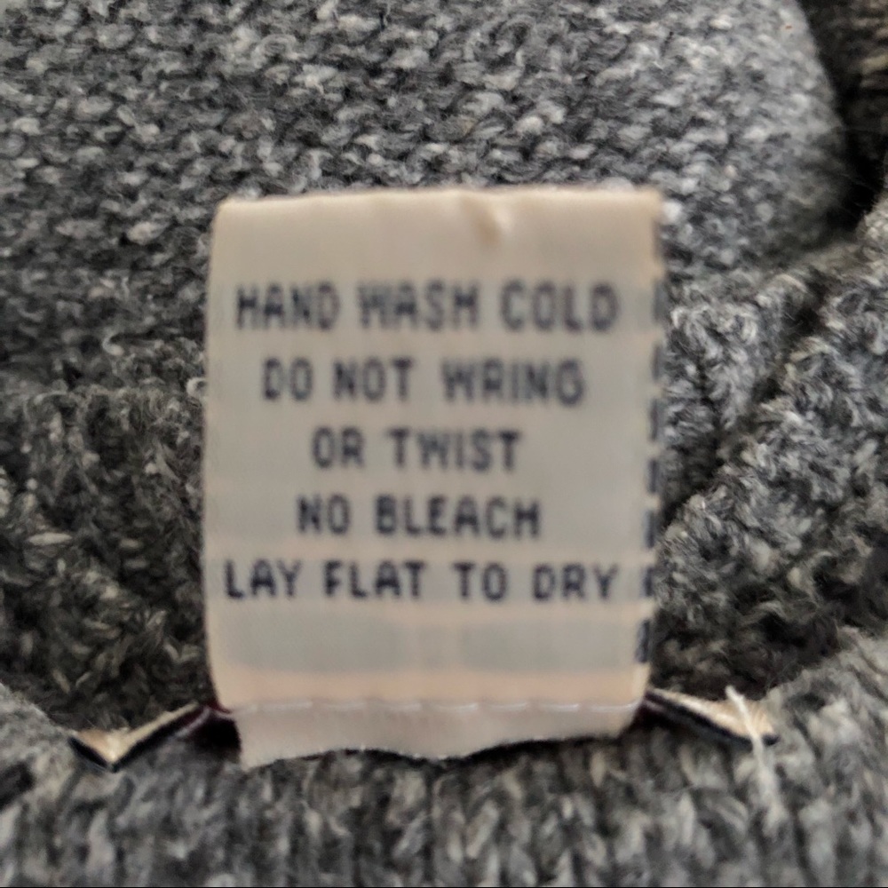 Sz M Gray Pullover Sweater - Picture 4 of 5